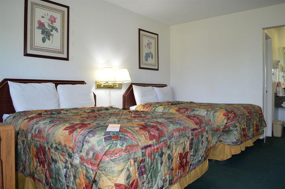 Econo Lodge & Suites سبوكين المظهر الخارجي الصورة